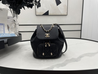 Chanel Handbags 923